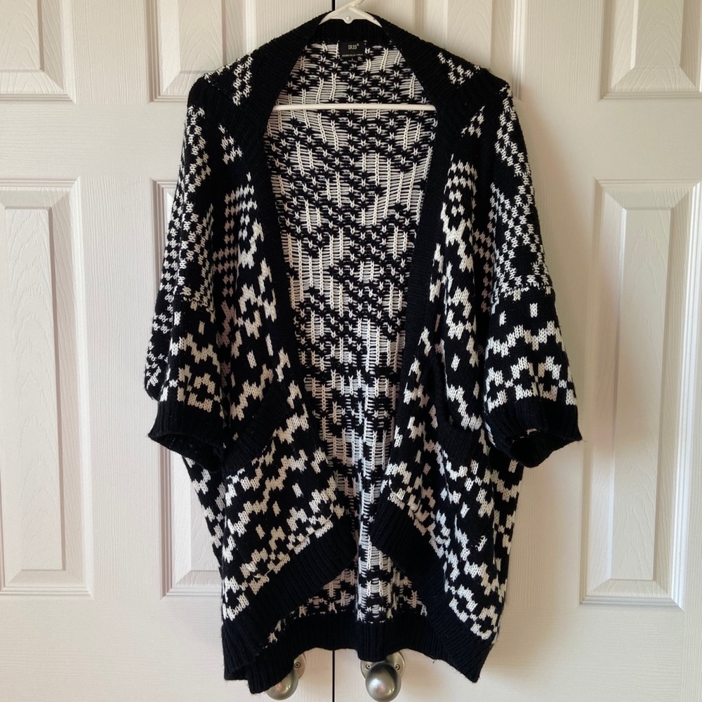 IRIS Aztec Tribal Sweater